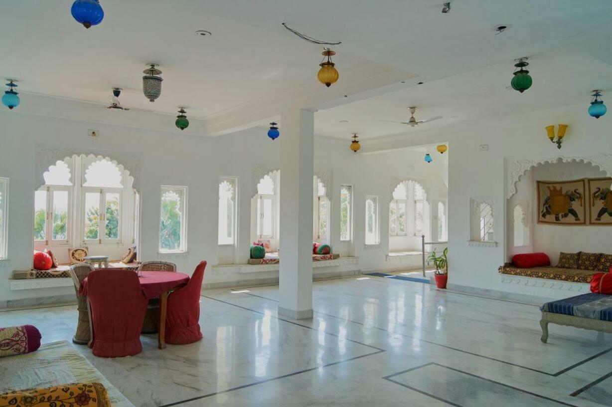 Hotel Aravali View Palace Udajpur Zewnętrze zdjęcie