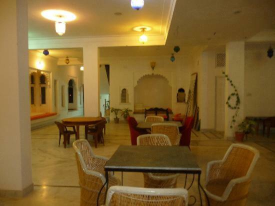 Hotel Aravali View Palace Udajpur Zewnętrze zdjęcie